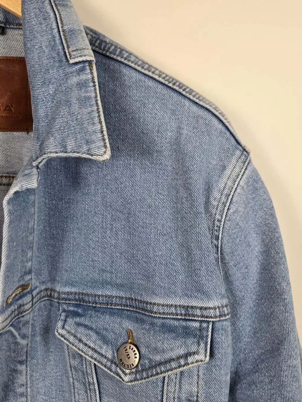 Gabba details brand